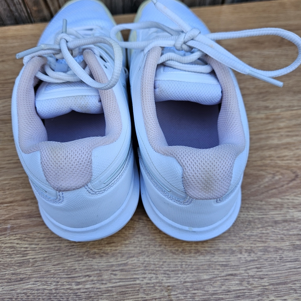 Nike White and Tan Sneakers Women Size 10 - Picture 14 of 16